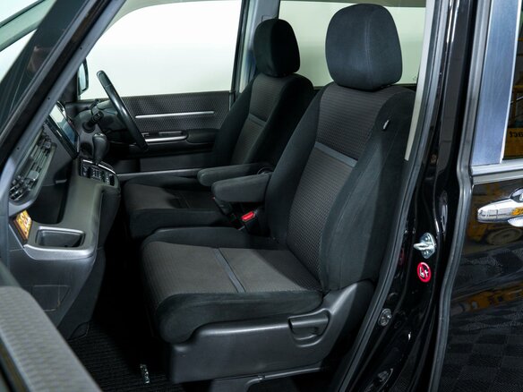 2016 Honda Stepwgn Spada V, чёрный, 2045000 рублей - вид 7