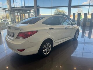 2012 Hyundai Solaris I, белый, 699000 рублей, вид 4
