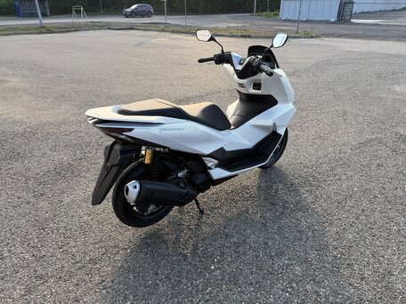 2026 Honda PCX 160, белый, 499000 рублей, вид 5