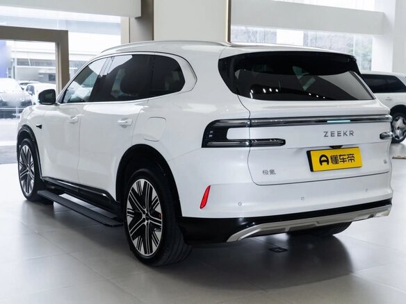 2026 Zeekr 8X 70 kWh, белый - вид 3