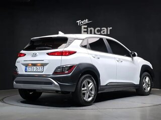 2022 Hyundai Kona I Рестайлинг, белый, 1865000 рублей, вид 3