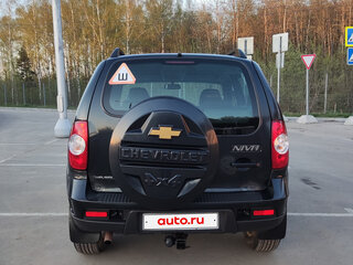 2014 Chevrolet Niva I Рестайлинг, чёрный, 600000 рублей, вид 4