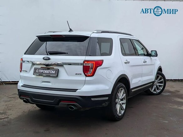 2018 Ford Explorer V Рестайлинг, белый, 2590000 рублей - вид 4