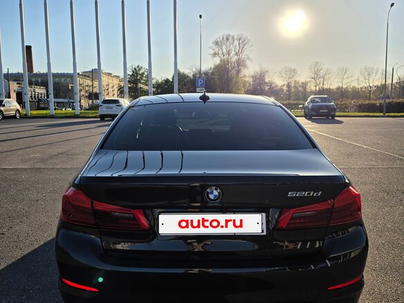 2019 BMW 5 серии 520d VII (G30/G31/G38), чёрный, 4200000 рублей - вид 4