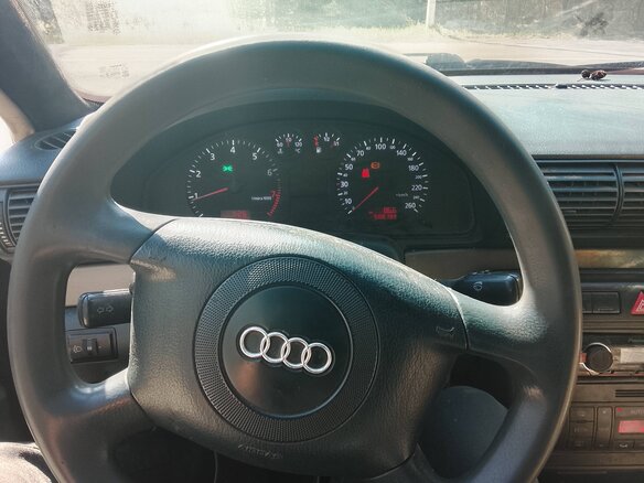 1999 Audi A4 I (B5) Рестайлинг, синий, 500000 рублей - вид 19