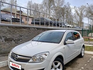 2011 Opel Astra H Рестайлинг, белый, 500000 рублей, вид 2
