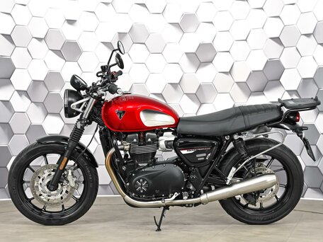 2023 Triumph Speed Twin, красный, 827000 рублей, вид 4