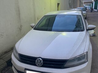 2015 Volkswagen Jetta VI Рестайлинг, белый, 930000 рублей, вид 4