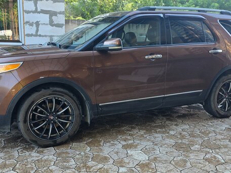 2011 Ford Explorer V, коричневый, 1090000 рублей, вид 2