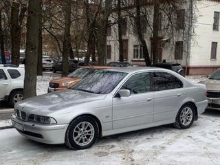 2002 BMW 5 серии 525i IV (E39) Рестайлинг, серебристый, 1500000 рублей, вид 3