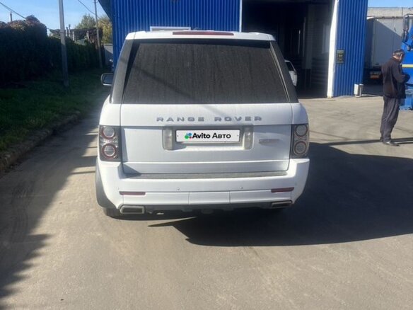 2011 Land Rover Range Rover III Рестайлинг 2, белый, 2000000 рублей - вид 16