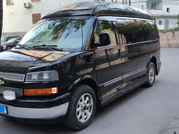 2011 Chevrolet Express II, чёрный, 3850000 рублей