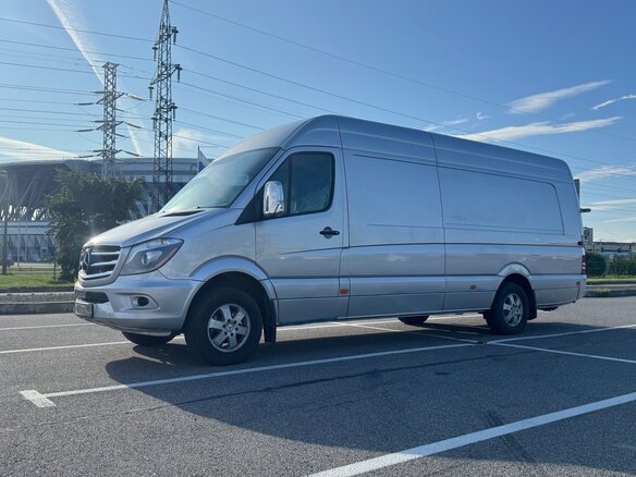 2009 Mercedes-Benz Sprinter, серебристый, 4000000 рублей - вид 3