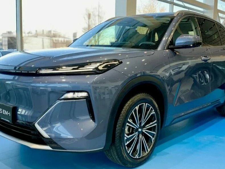 Открыть фотографии: Geely EX5 Гибрид