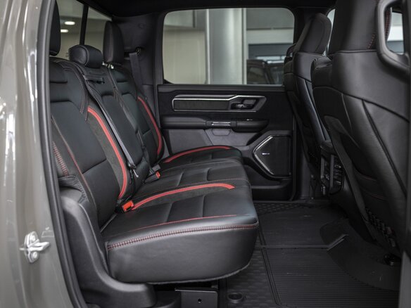 2025 Ram 1500 RHO V Рестайлинг, зелёный, 12953911 рублей - вид 20