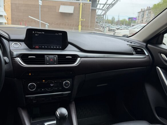 2016 Mazda 6 III (GJ) Рестайлинг, белый, 1750000 рублей - вид 16
