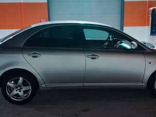 2004 Toyota Avensis II, серебристый, 690000 рублей, вид 5