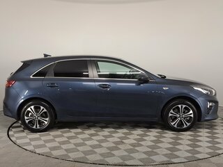 2018 Kia Ceed III, синий, 1950000 рублей, вид 4
