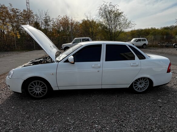 2010 Lada (ВАЗ) Priora I, белый, 400000 рублей - вид 11