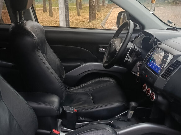 2008 Mitsubishi Outlander II, серый, 930000 рублей - вид 10