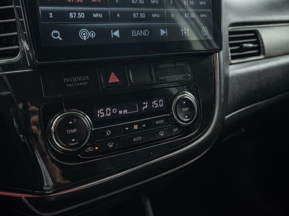 2013 Mitsubishi Outlander II Рестайлинг, серебристый, 1180000 рублей - вид 9