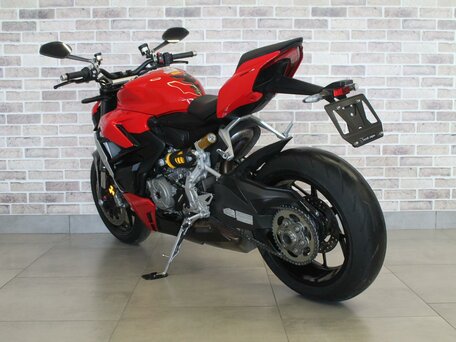 2022 Ducati Streetfighter V2, красный, 1350000 рублей, вид 4