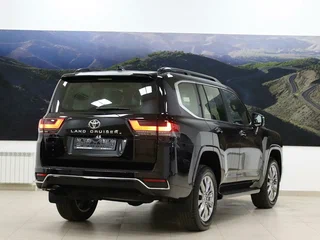 2026 Toyota Land Cruiser 300 Series, чёрный, 14450000 рублей, вид 4