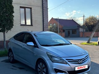 2016 Hyundai Solaris I Рестайлинг, серебристый, 720000 рублей, вид 3