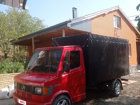 1985 Mercedes-Benz T1, красный, 450000 рублей, вид 2