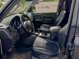 2008 Mitsubishi Pajero IV, чёрный, 1570000 рублей, вид 4