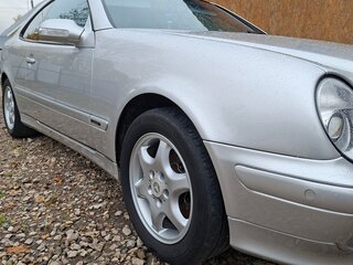 2000 Mercedes-Benz CLK-Класс 200 I (W208) Рестайлинг, серебристый, 1380000 рублей, вид 4