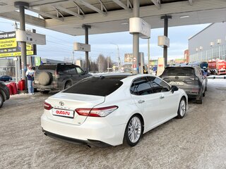 2018 Toyota Camry VIII (XV70), белый, 2550000 рублей, вид 5