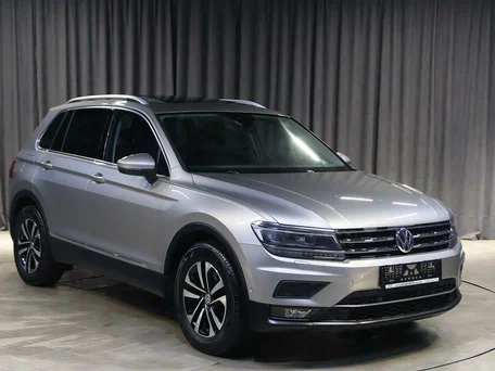 2020 Volkswagen Tiguan II, серый, 1999000 рублей, вид 3