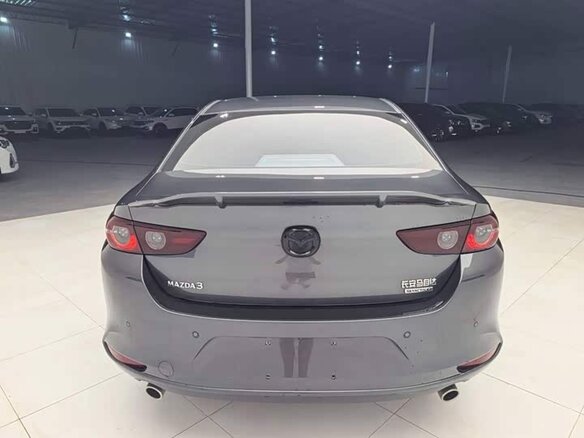 2022 Mazda 3 Axela IV (BP), серый, 1209999 рублей - вид 5