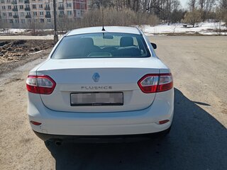 2010 Renault Fluence I, белый, 700000 рублей, вид 5