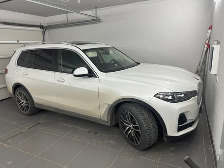 2019 BMW X7 30d I (G07), белый, 5700000 рублей, вид 4