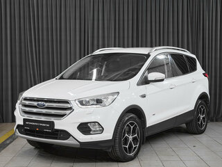 2017 Ford Kuga II Рестайлинг, белый, 1380000 рублей, вид 1