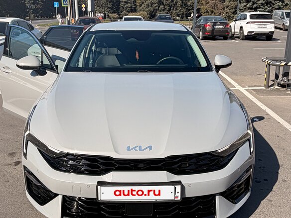2023 Kia K5 III Рестайлинг, серебристый, 3400000 рублей - вид 6