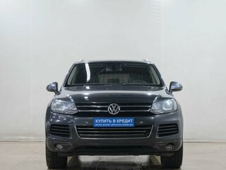 2012 Volkswagen Touareg II, серый, 2379000 рублей, вид 2
