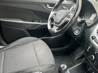 2019 Hyundai Solaris II, бежевый, 850000 рублей, вид 4