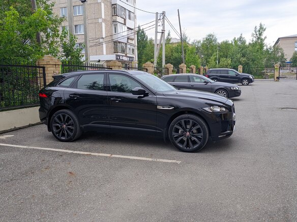 2019 Jaguar F-Pace I, чёрный, 4200000 рублей - вид 19