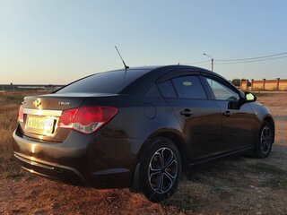 2013 Chevrolet Cruze I Рестайлинг, коричневый, 700000 рублей, вид 5