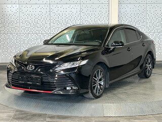 2022 Toyota Camry VIII (XV70) Рестайлинг, чёрный, 2500000 рублей, вид 3