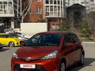 2016 Toyota Vitz III (XP130) Рестайлинг, оранжевый, 810000 рублей, вид 2