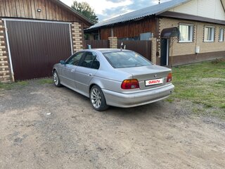 2001 BMW 5 серии 525i IV (E39) Рестайлинг, серебристый, 530000 рублей, вид 4