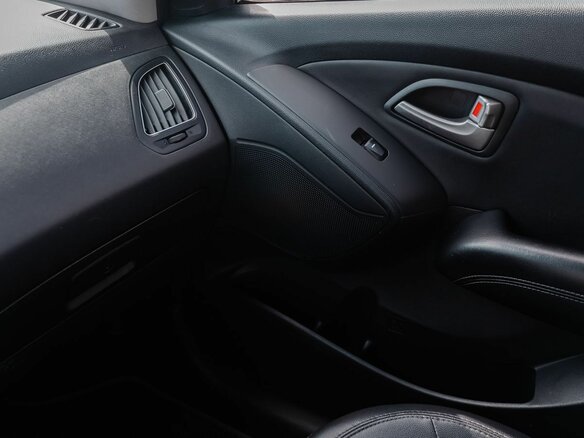 2013 Hyundai ix35 I, белый, 985000 рублей - вид 15