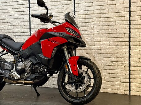 2026 Ducati Multistrada V2, красный, 2680000 рублей, вид 4