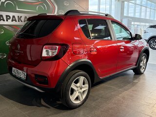 2017 Renault Sandero Stepway II, красный, 1175000 рублей, вид 3