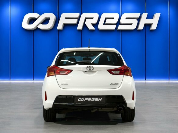 2015 Toyota Auris II, белый, 1419000 рублей - вид 3