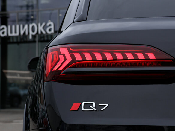 2021 Audi Q7 55 TFSI II (4M) Рестайлинг, чёрный, 6880500 рублей - вид 33